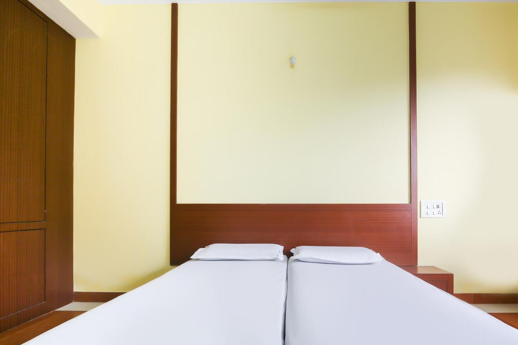 Hotel O Raviraj Classic Cana ภายนอก รูปภาพ