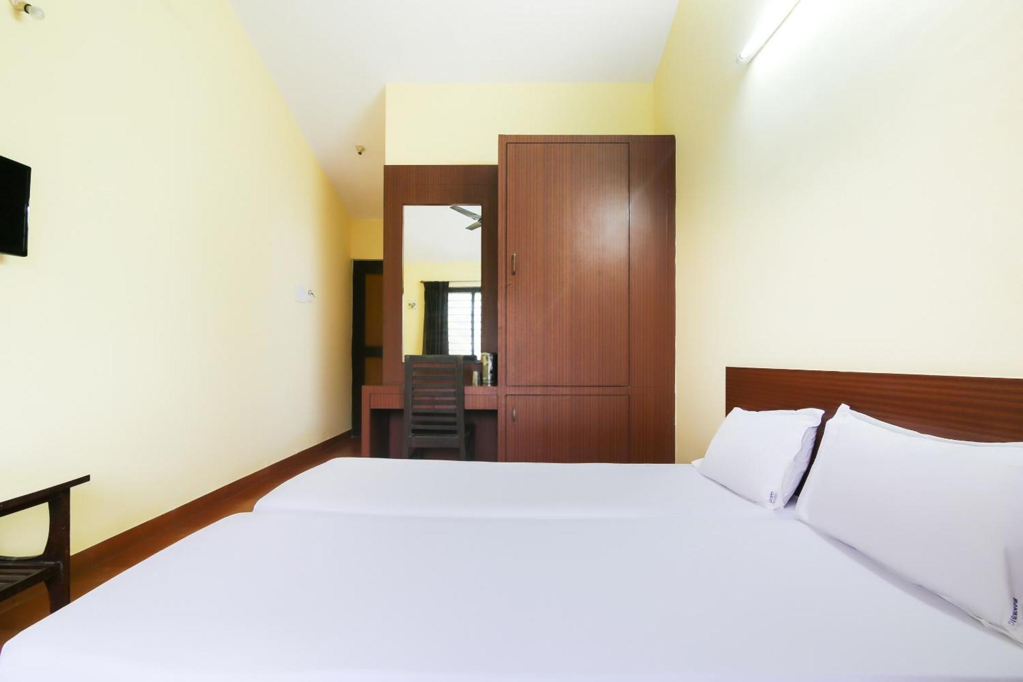 Hotel O Raviraj Classic Cana ภายนอก รูปภาพ